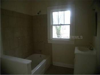 4th image of 1049 W Dorothy St