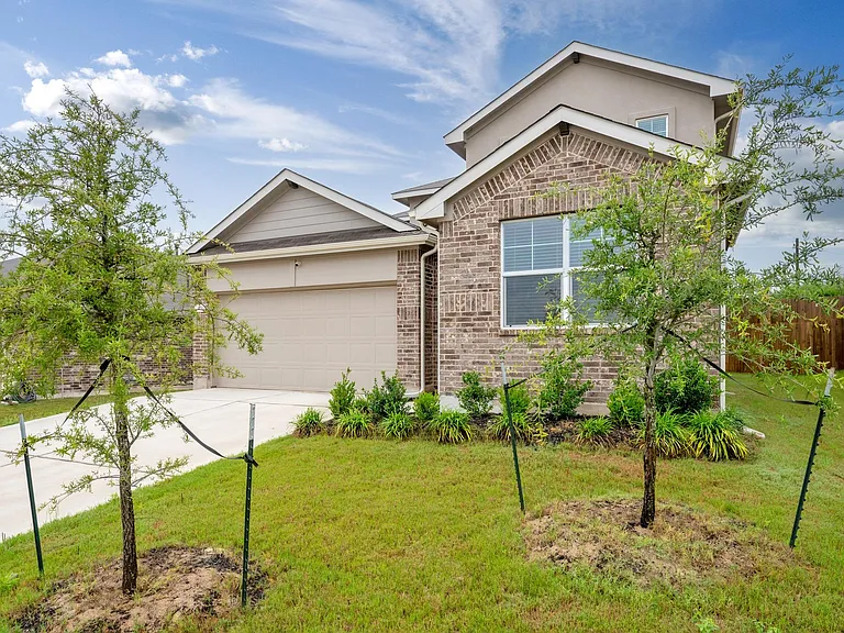 129 Briggs Ln — Photo 2