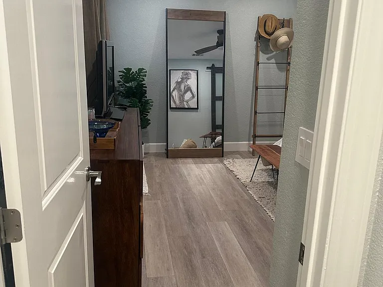 entrance to bedroom