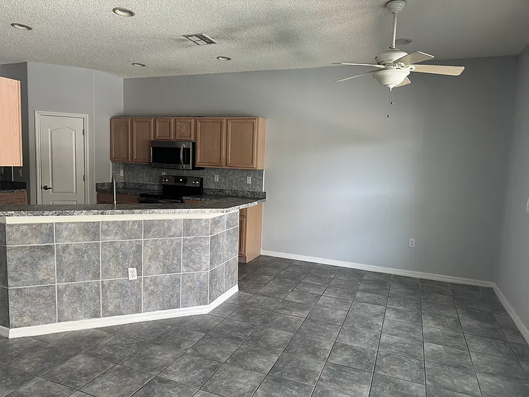 2618 Jays Nest Ln — Photo 6