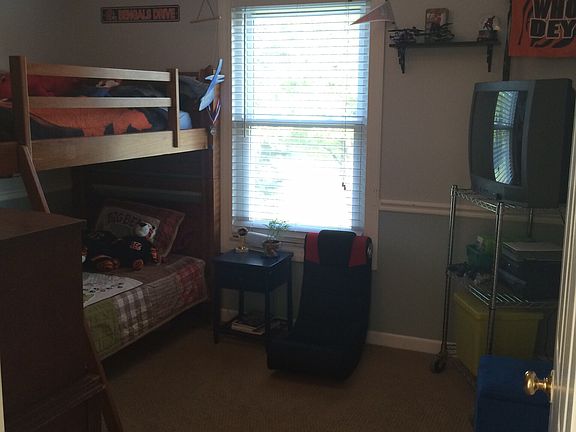 5th image of 80 Hampton Park W