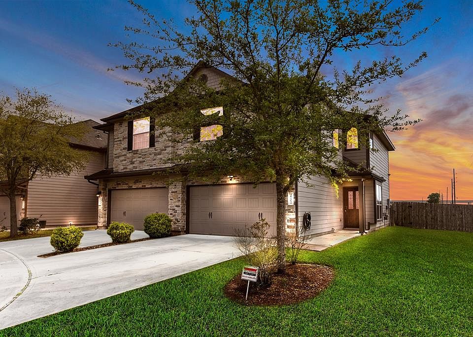 2nd image of 2702 Maybrook Hollow Ln