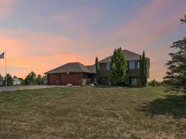 10865 367th St, North Branch, MN 55056