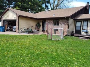 2463 Buffalo St, White Bear Township, MN 55110