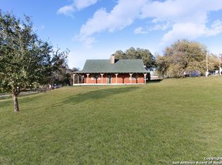 508 Home View Dr, Adkins, TX 78101