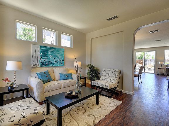 2nd image of 1051 Hacienda Dr
