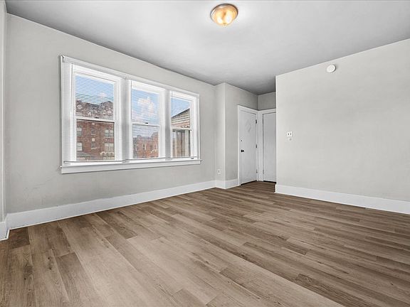 3rd image of 13302 La Salle Blvd #2