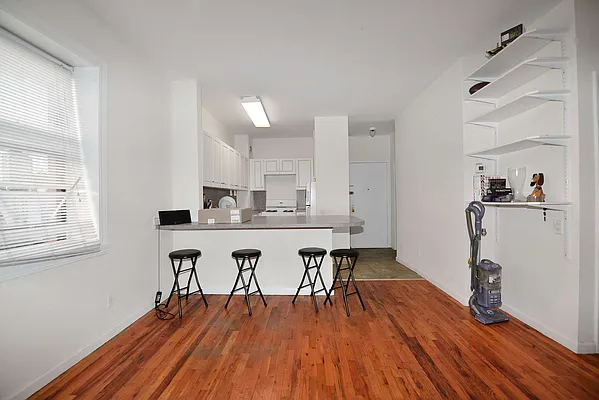 Rented by J Misrahi Realty Corp | media 4