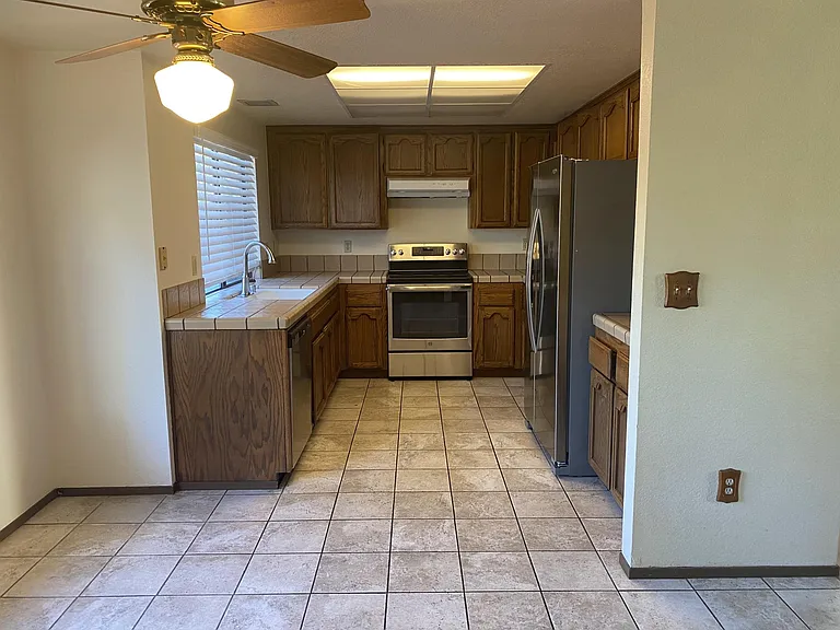 280 Victoria Bay — Photo 11