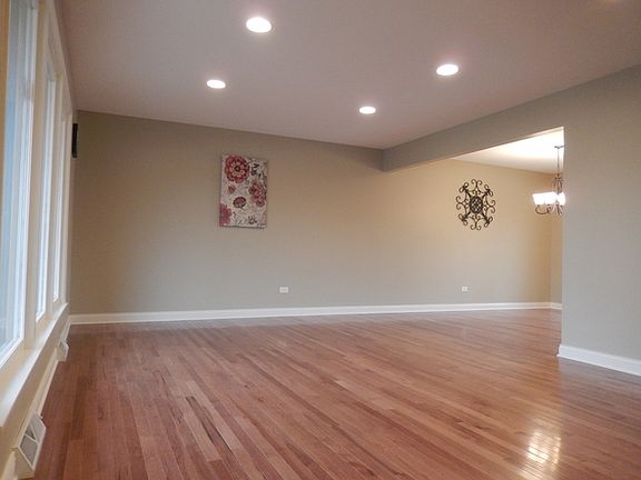 2nd image of 17137 Greenwood Ave