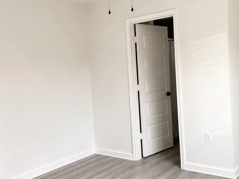4834 Tidewater Dr — Photo 10