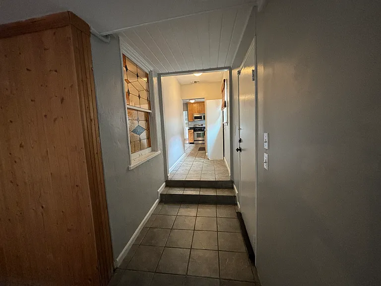 1114 Castro Way — Photo 28