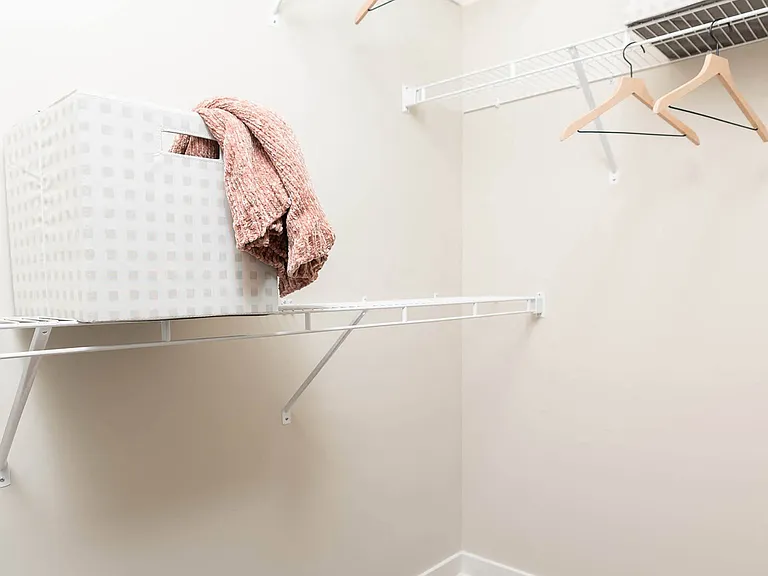 Vintage Hunters Crossing Apartments — Photo 8