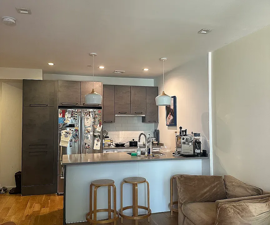 311 Hart St #2B