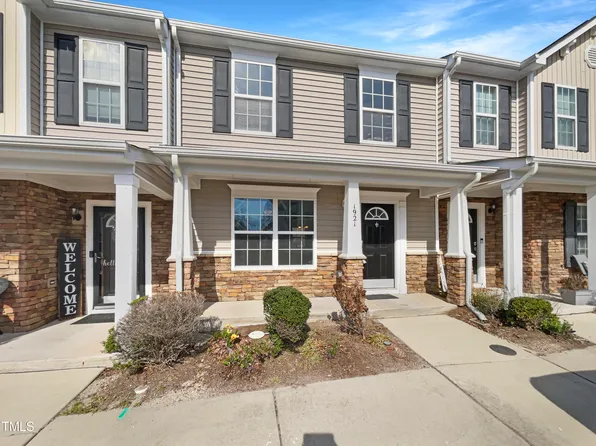 1921 Grassy Banks Dr, Raleigh, NC 27610