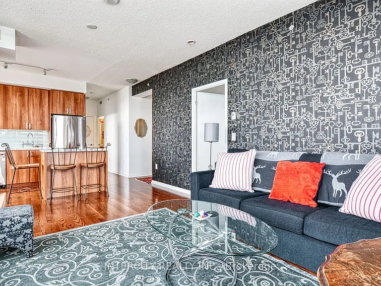 800 Lawrence Ave W #2014 — Photo 8