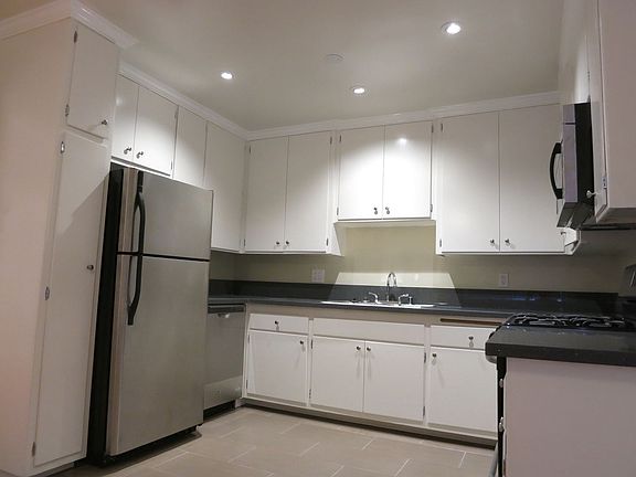 4th image of 721 Edgewood St #7
