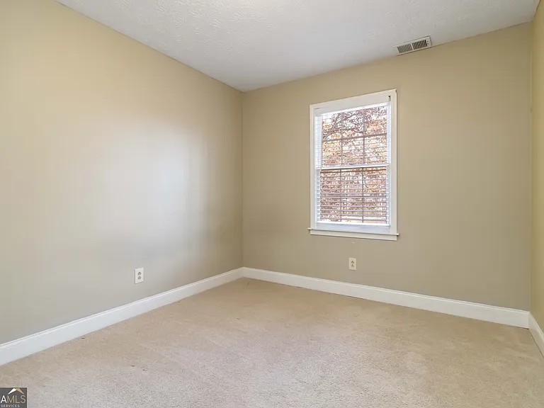888 Chartley Dr — Photo 21