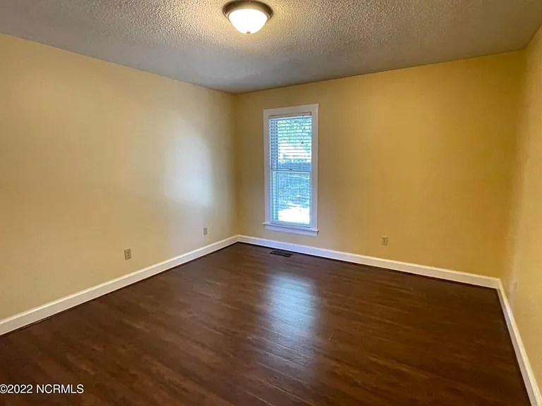 210 Hawthorne Ln W #5A — Photo 10