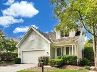 2198 Brookside Ln, Aurora, IL 60502