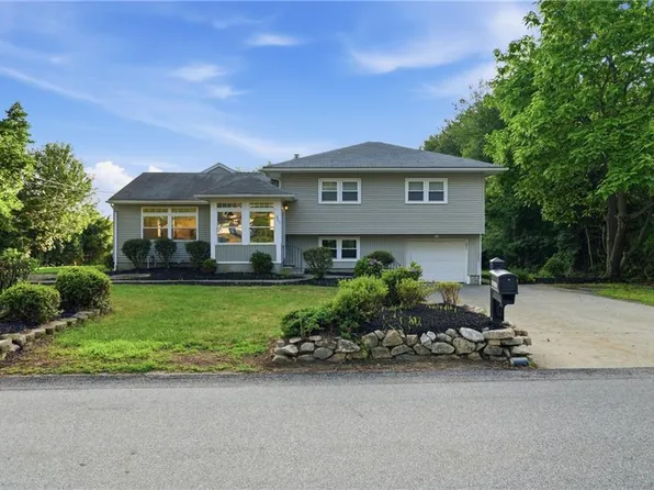 285 Angell Rd, Lincoln, RI 02865