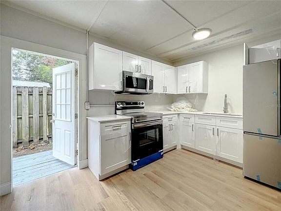4th image of 2618 NE 7th St