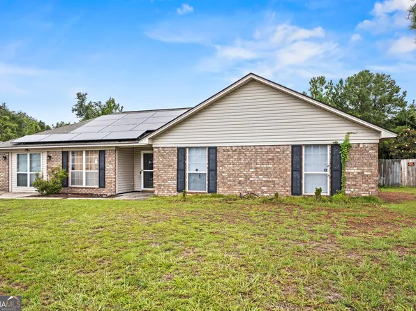 2360 Rowe St, Hinesville, GA 31313