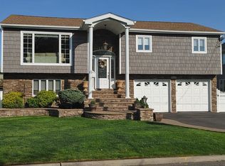 4083 New York Ave, Island Park, NY 11558