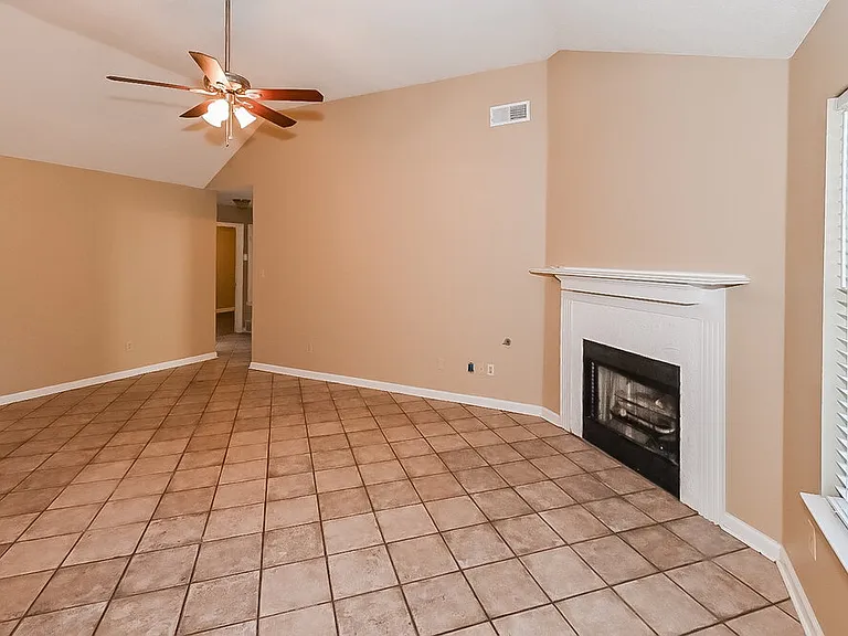 6926 Ginwood Cv — Photo 3