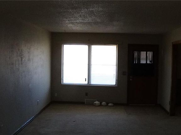 4th image of 1125 N Harvard Ave