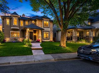 1318 Windsor St NW, Calgary, AB T2N3X1