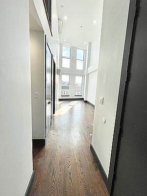 5th image of 2109 Regent Pl #10