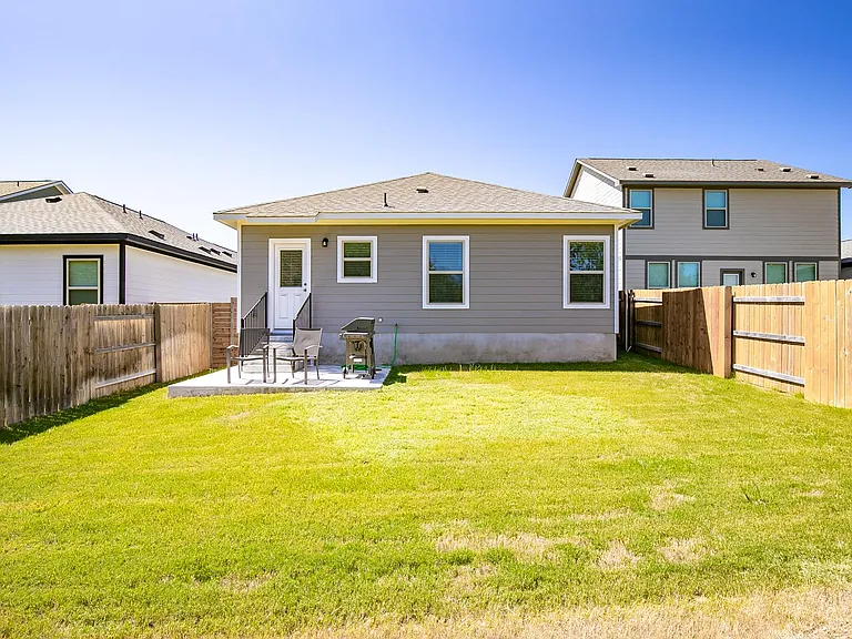 257 Syrah Ct — Photo 16