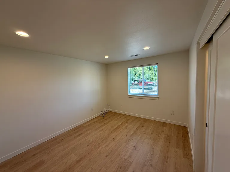 721 Iva Ln NE — Photo 29