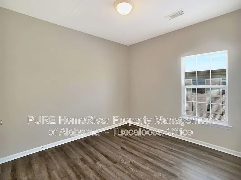 9750 Moonlight Dr — Photo 13
