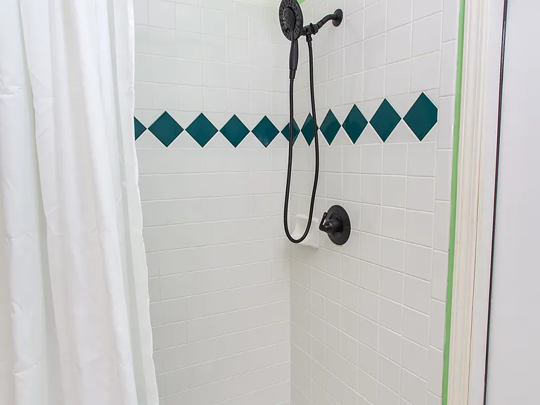 7591 N Shores Dr — Photo 49