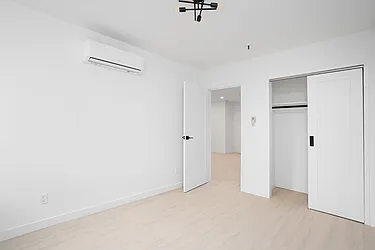 Rented by R New York