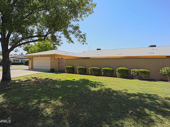 3rd image of 18834 N Lake Forest Dr