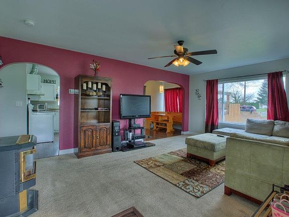 5th image of 649 Myrtine St