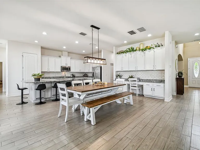 10627 Mistflower Ln — Photo 11