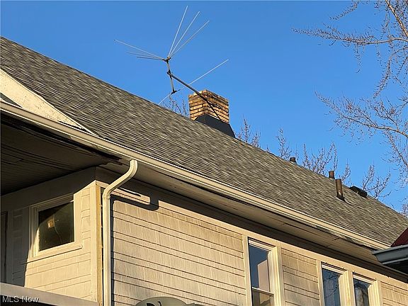 4th image of 3599 E 151st St