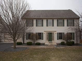 9443 Barrington Rd, Woodbury, MN 55125