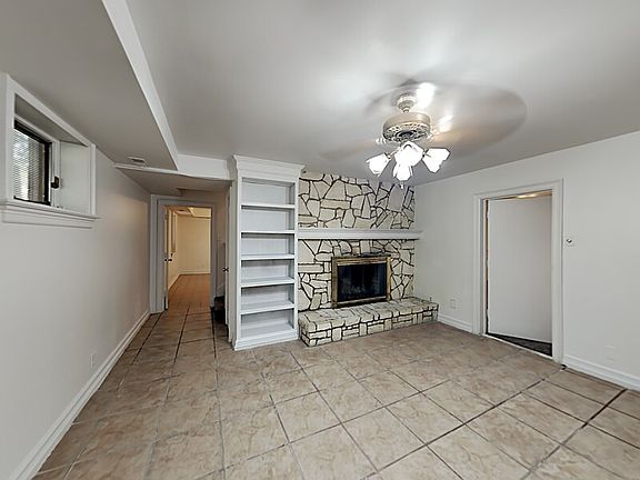 3rd image of 605 Rayburn Dr