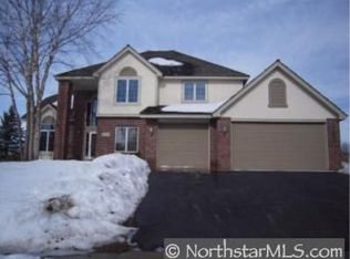 10195 Gristmill Rdg, Eden Prairie, MN 55347