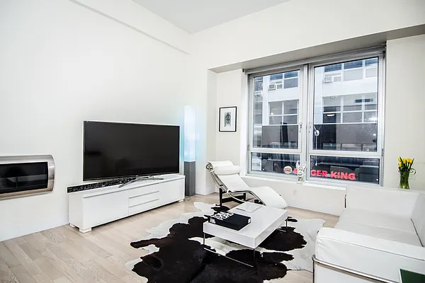 Sold by Massimo Nicastro, LREB | media 2