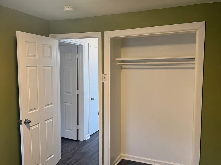1402 Cosgrove St — Photo 11
