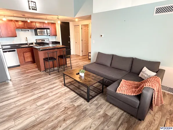 105 N 31st Ave APT 804, Omaha, NE 68131