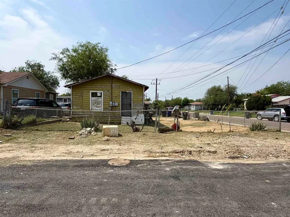901 E Price St, Laredo, TX 78040