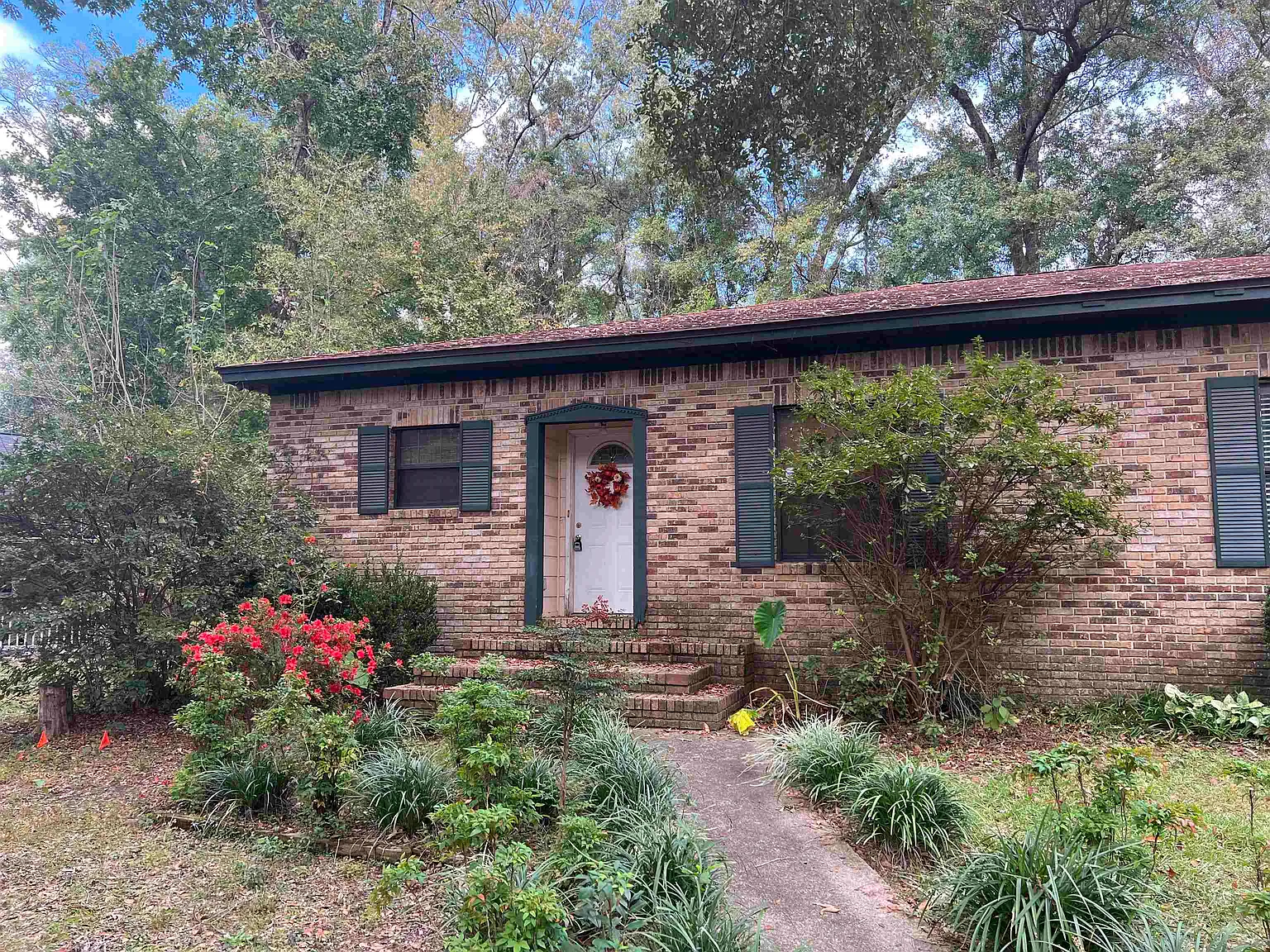 2 bed, 1.5 bath, 980 sqft, $1,550 — Photo 1