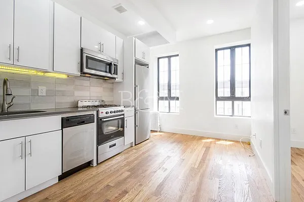 Rented by Brick&Mortar | media 27